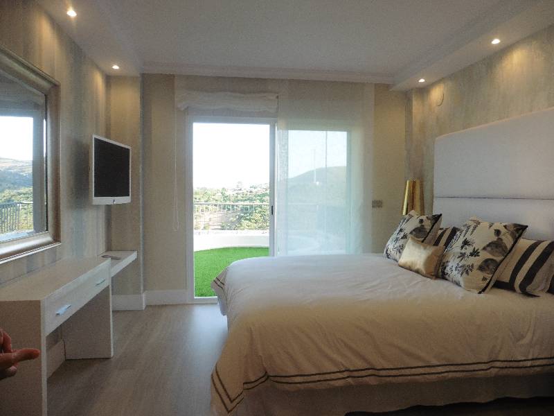 Penthouse overlooking golf course, Sotogrande. 3 Bedrooms Penthouse
